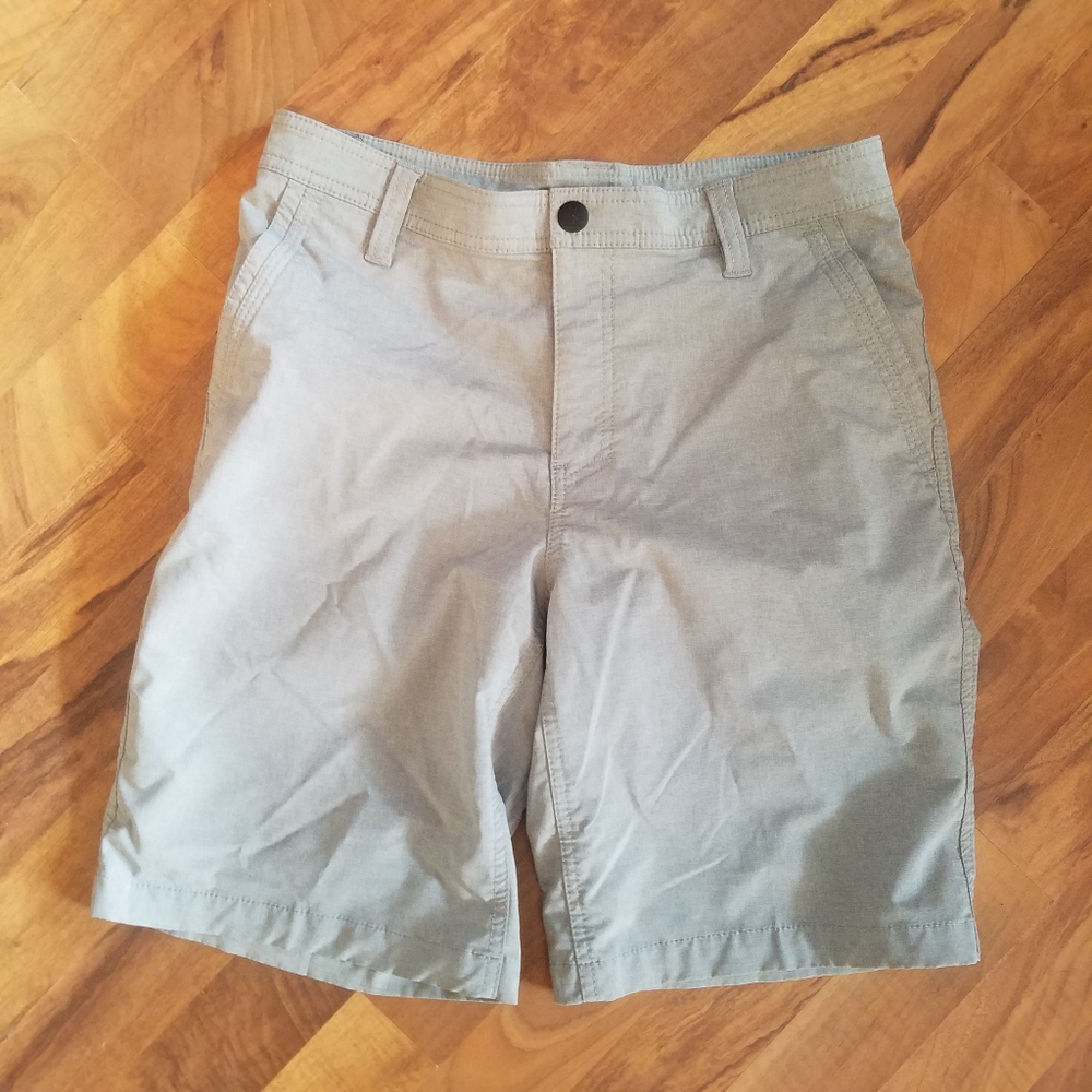 G.H. Bass & Co. Adult Mens Shorts 30W 10L Neutral Gray Outdoor Hiking Trail Tub1